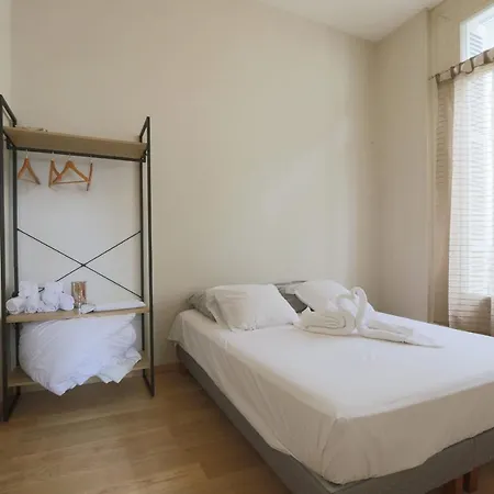 Apartment Bel Appartement Pres De La Place Plumereau