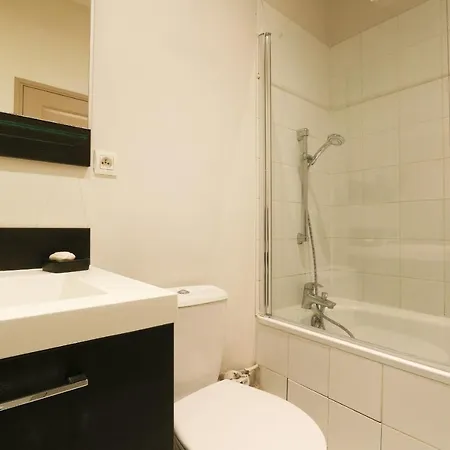 Bel Appartement Pres De La Place Plumereau